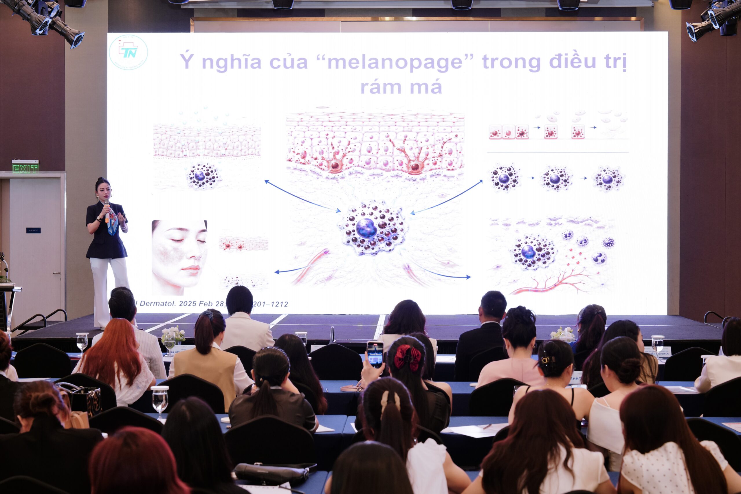 WORKSHOP XU HƯỚNG ĐIỀU TRỊ NÁM 2026: TỪ ĐIỀU HÒA VIÊM ĐẾN QUẢN LÝ SẮC TỐ DA TOÀN DIỆN TẠI TP.HÀ NỘI VINH DỰ ĐÓN TIẾP GẦN 200 QUÝ SPA/CLINIC THAM DỰ 10 WORKSHOP XU HƯỚNG ĐIỀU TRỊ NÁM 2026 - postQuam