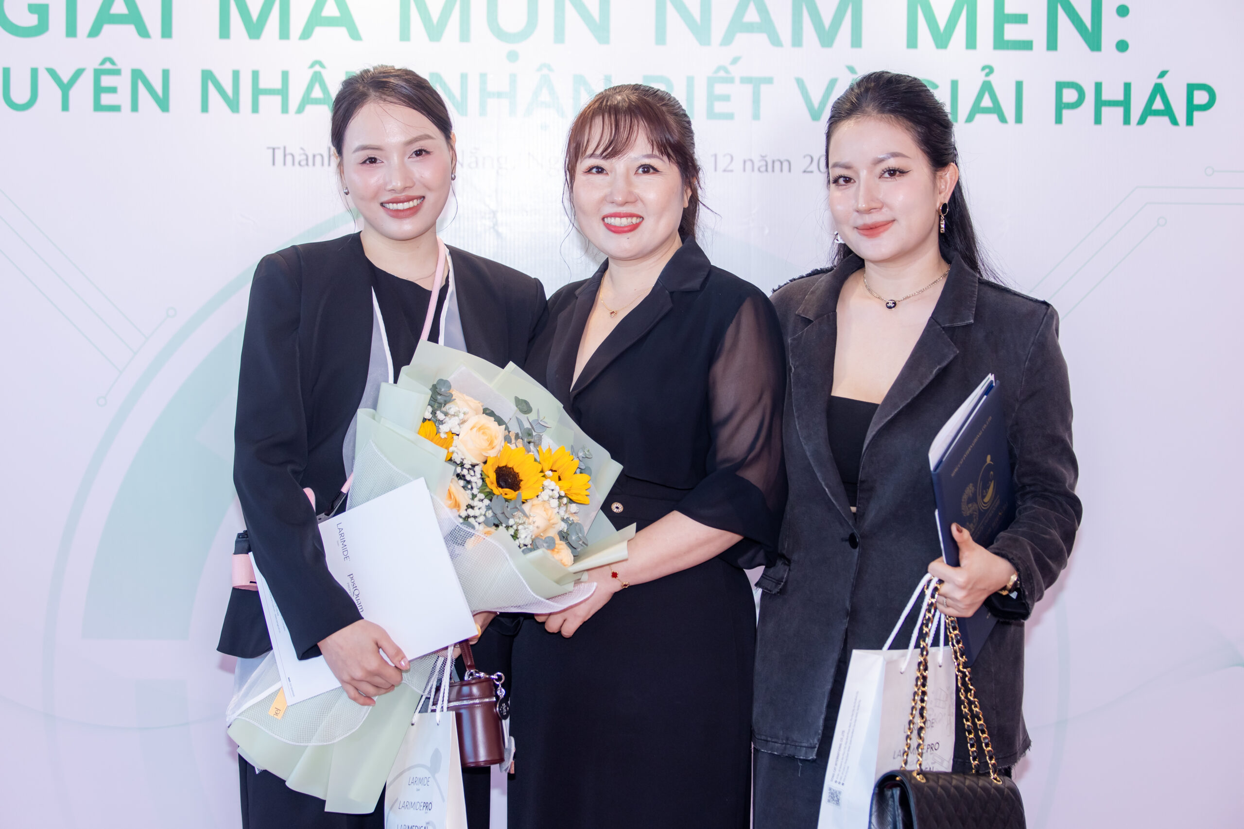 GIẢI PHÁP MỤN NẤM MEN - postquam